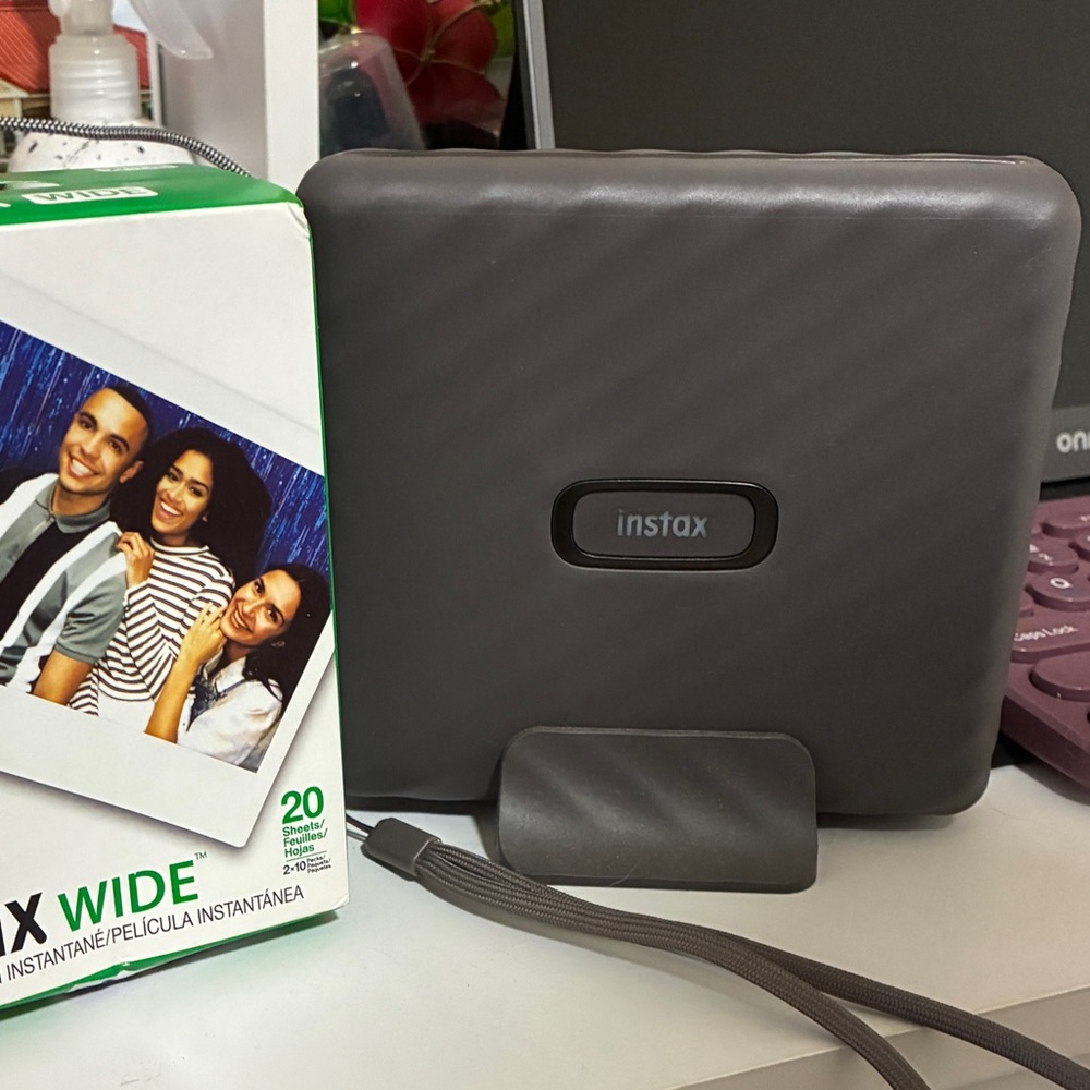 Fujifilm Instax WIDE Printer with Pack of 20 Prints
